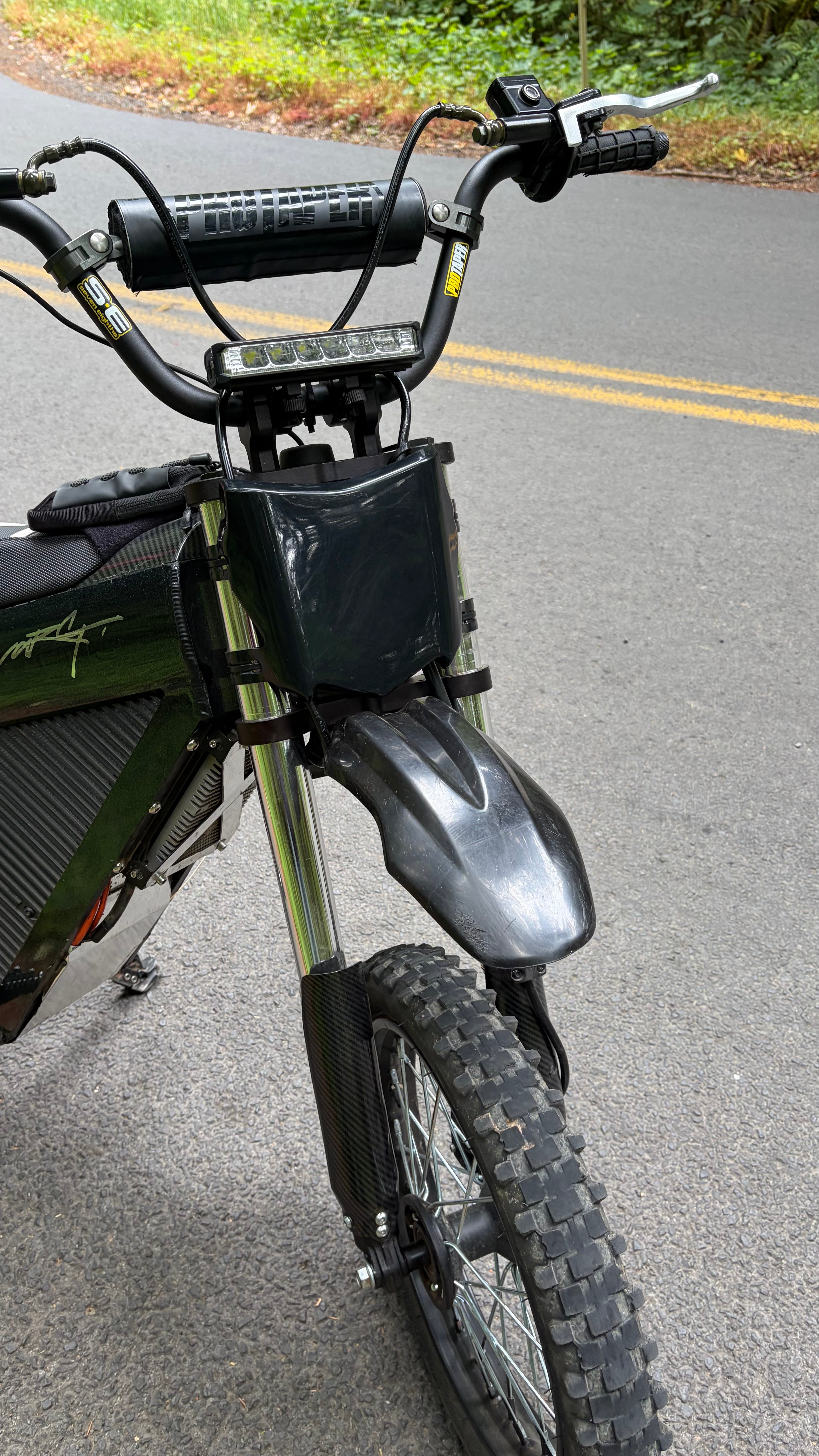 Universal Glossy Motocutz Plate