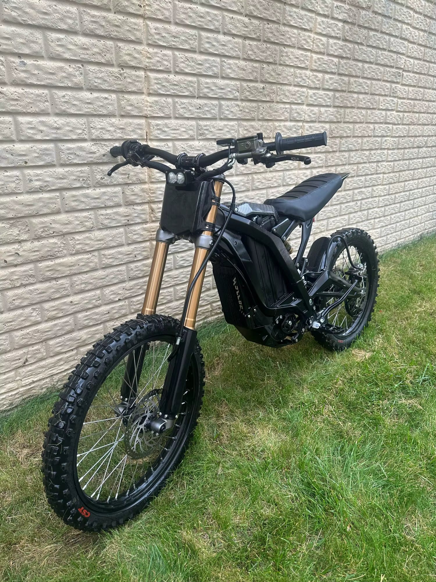 Universal Glossy Motocutz Plate