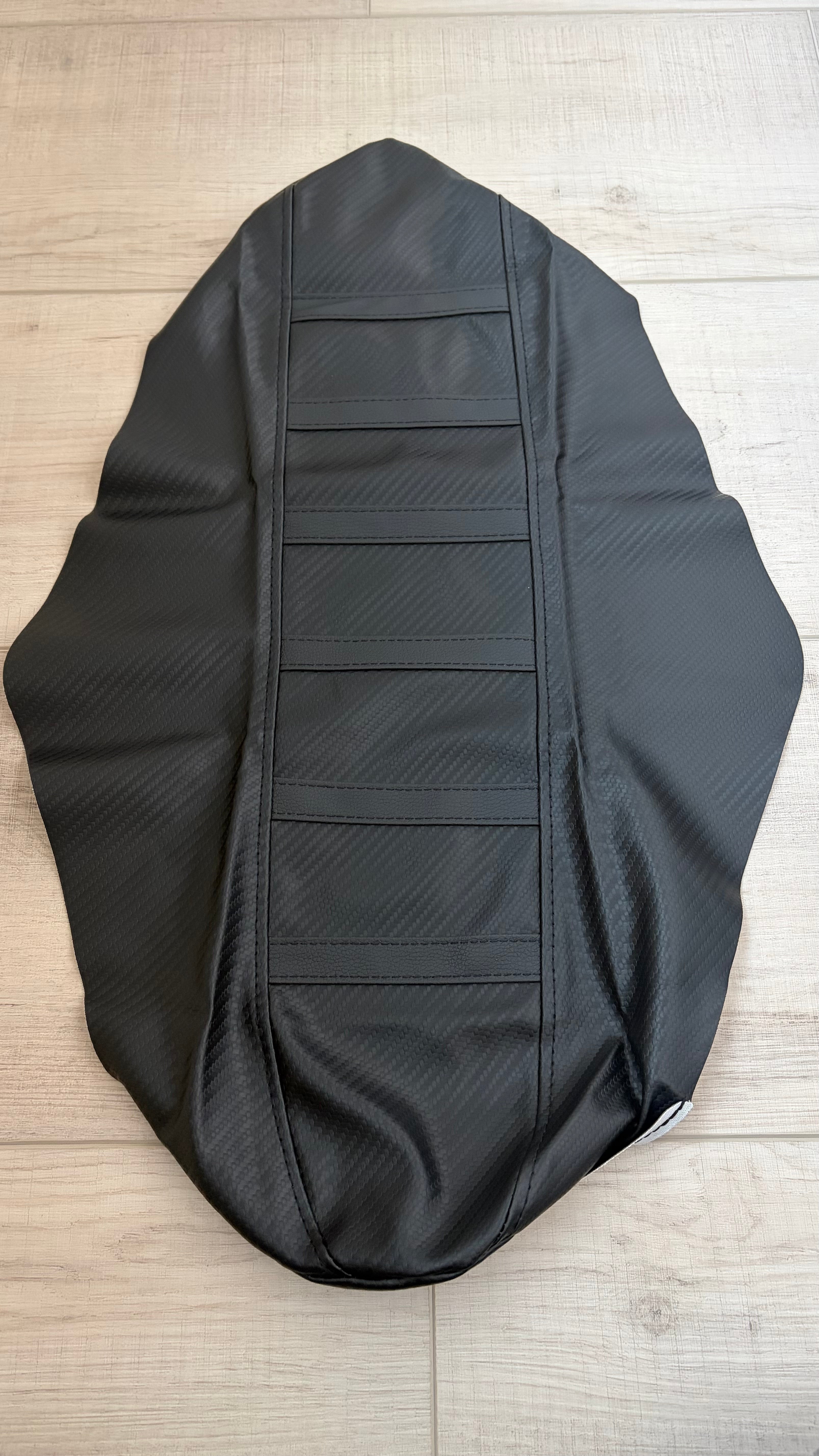 AxMotos Tuttio Soleil 01 Black Seat Cover