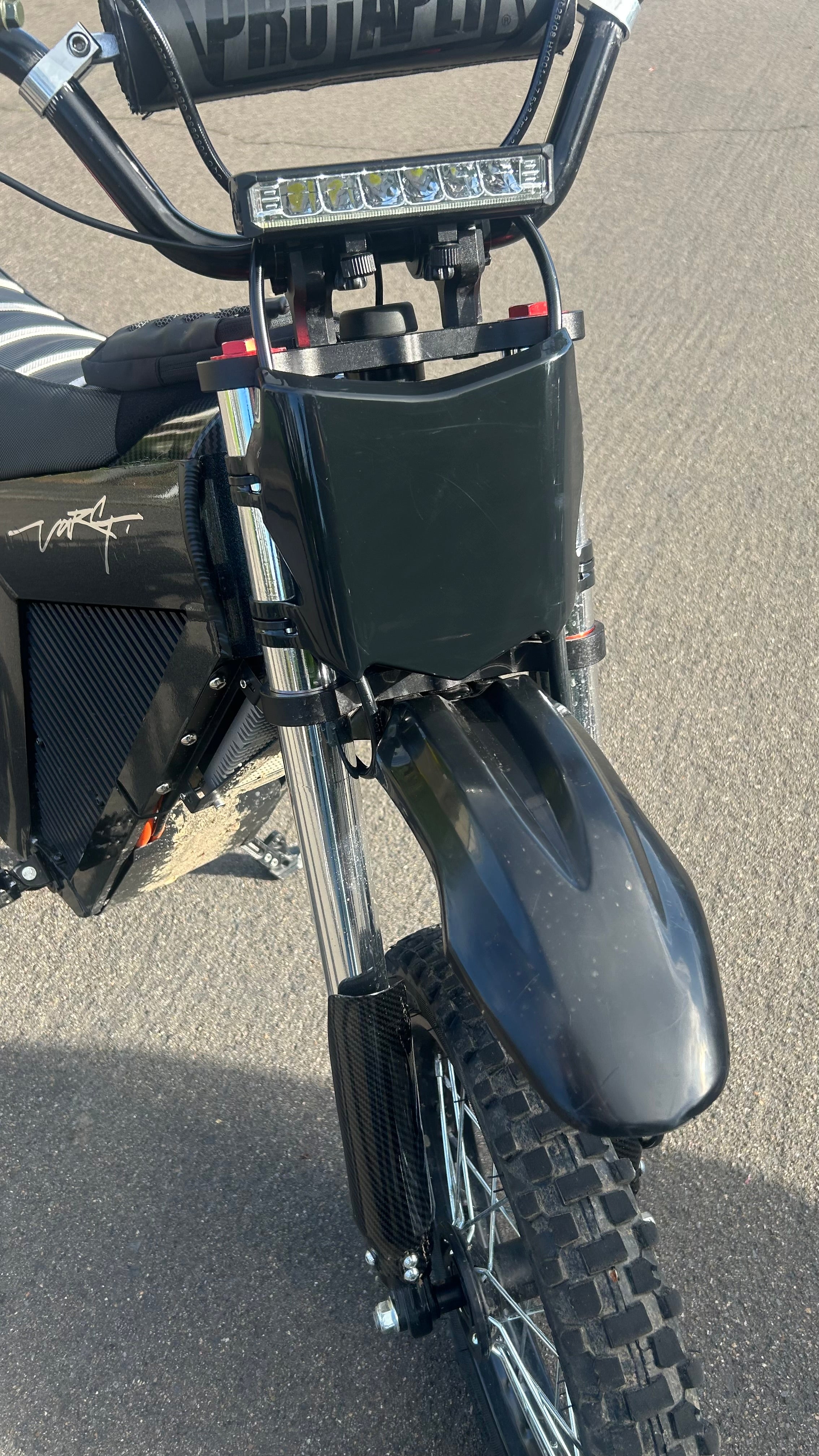 Universal Glossy Motocutz Plate