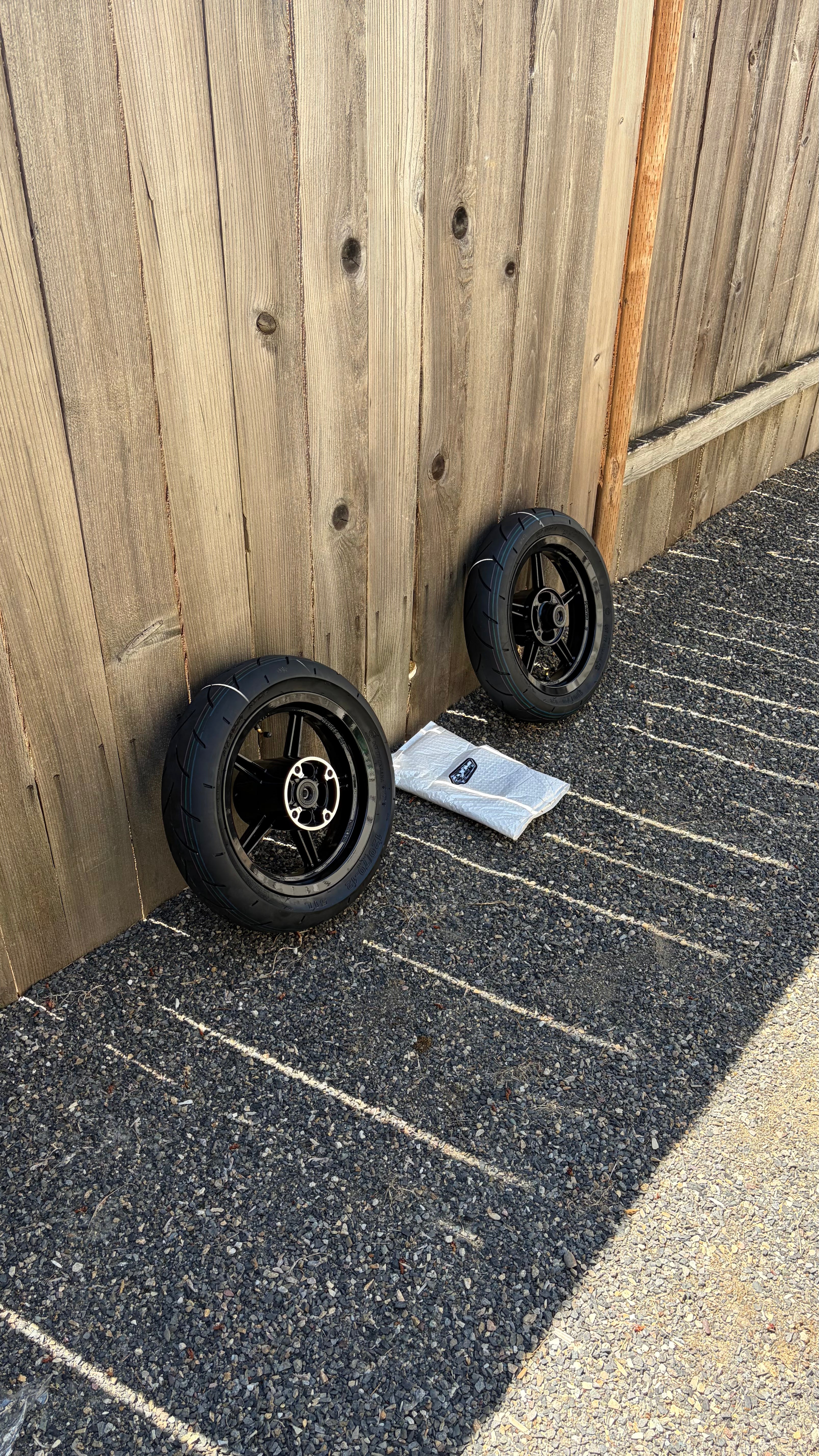 Tuttio Soleil 01/Yozma IN10 12-Inch Supermoto Wheelset
