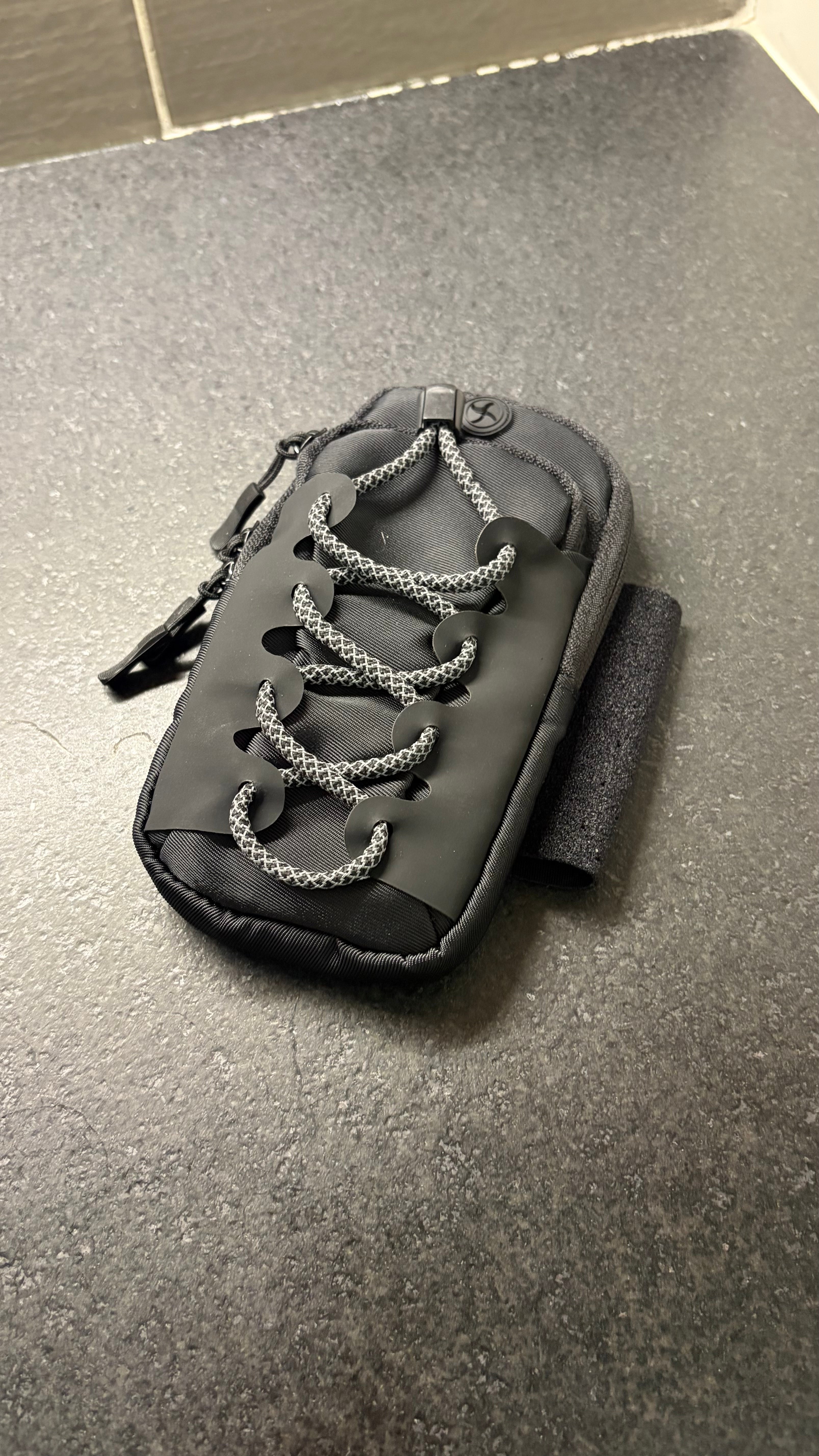 Universal Emoto Seat Bag