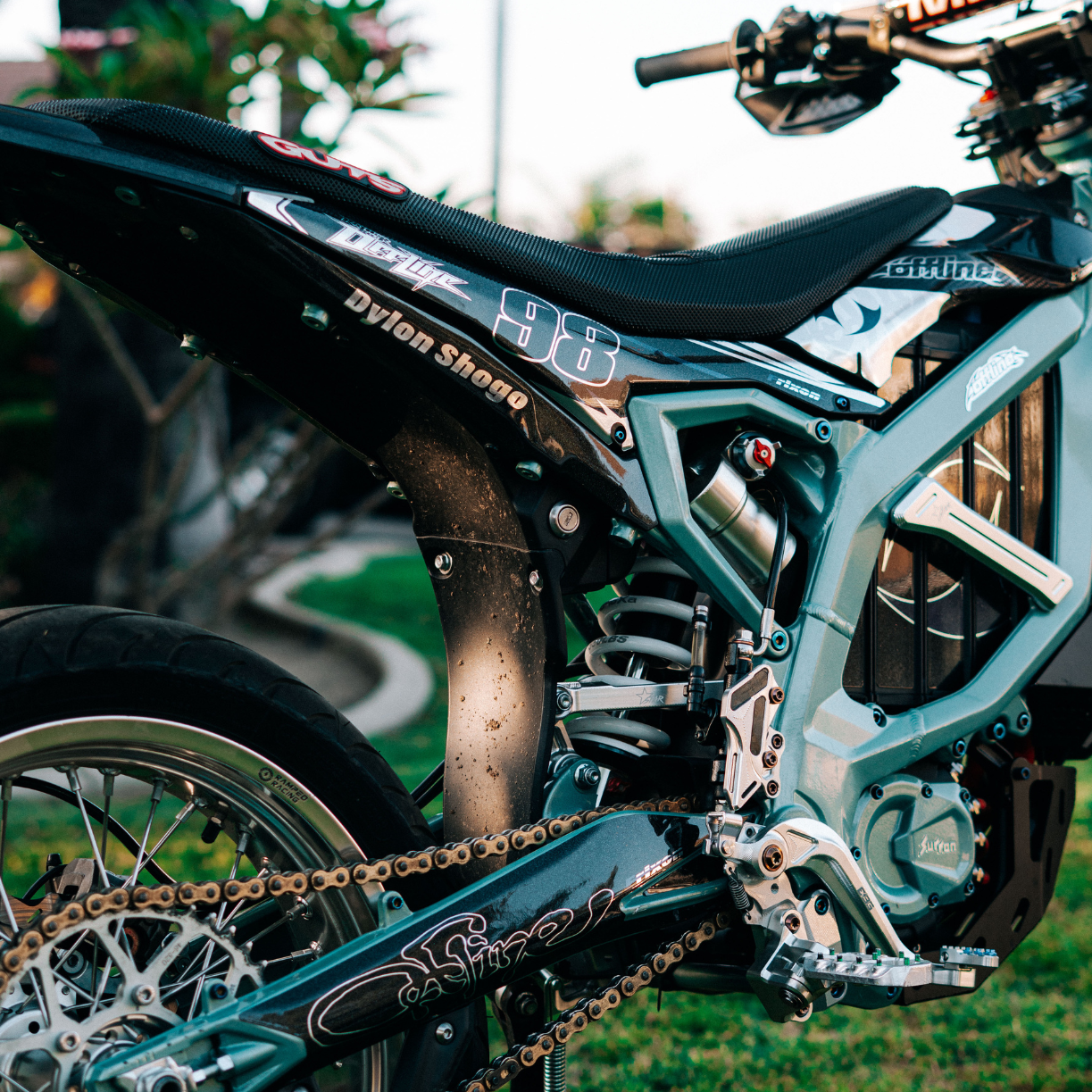 Ultra Bee Custom Plastics Kit